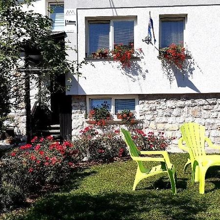 Apartmaji Mojca Križe Exterior foto